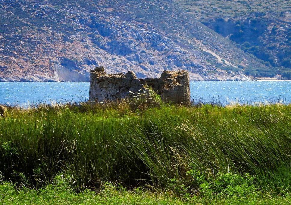 Villa Rania: Ευάερη Βίλα Με Θέα Τη Θάλασσα Ликсури Экстерьер фото