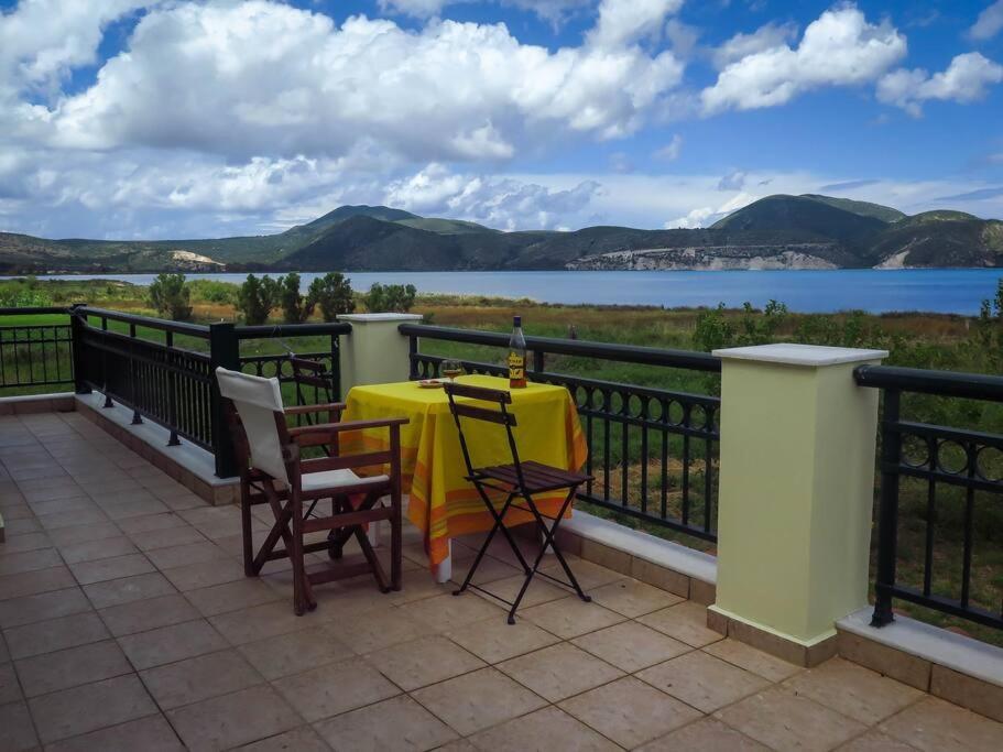 Villa Rania: Ευάερη Βίλα Με Θέα Τη Θάλασσα Ликсури Экстерьер фото