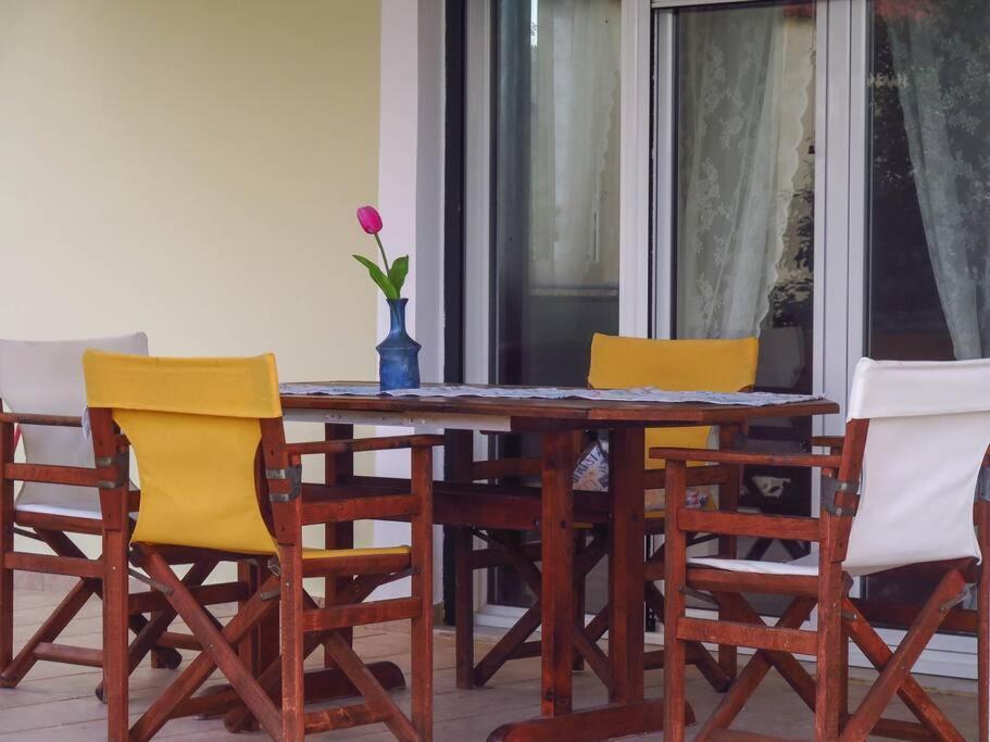 Villa Rania: Ευάερη Βίλα Με Θέα Τη Θάλασσα Ликсури Экстерьер фото