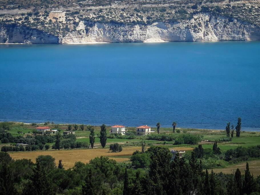 Villa Rania: Ευάερη Βίλα Με Θέα Τη Θάλασσα Ликсури Экстерьер фото