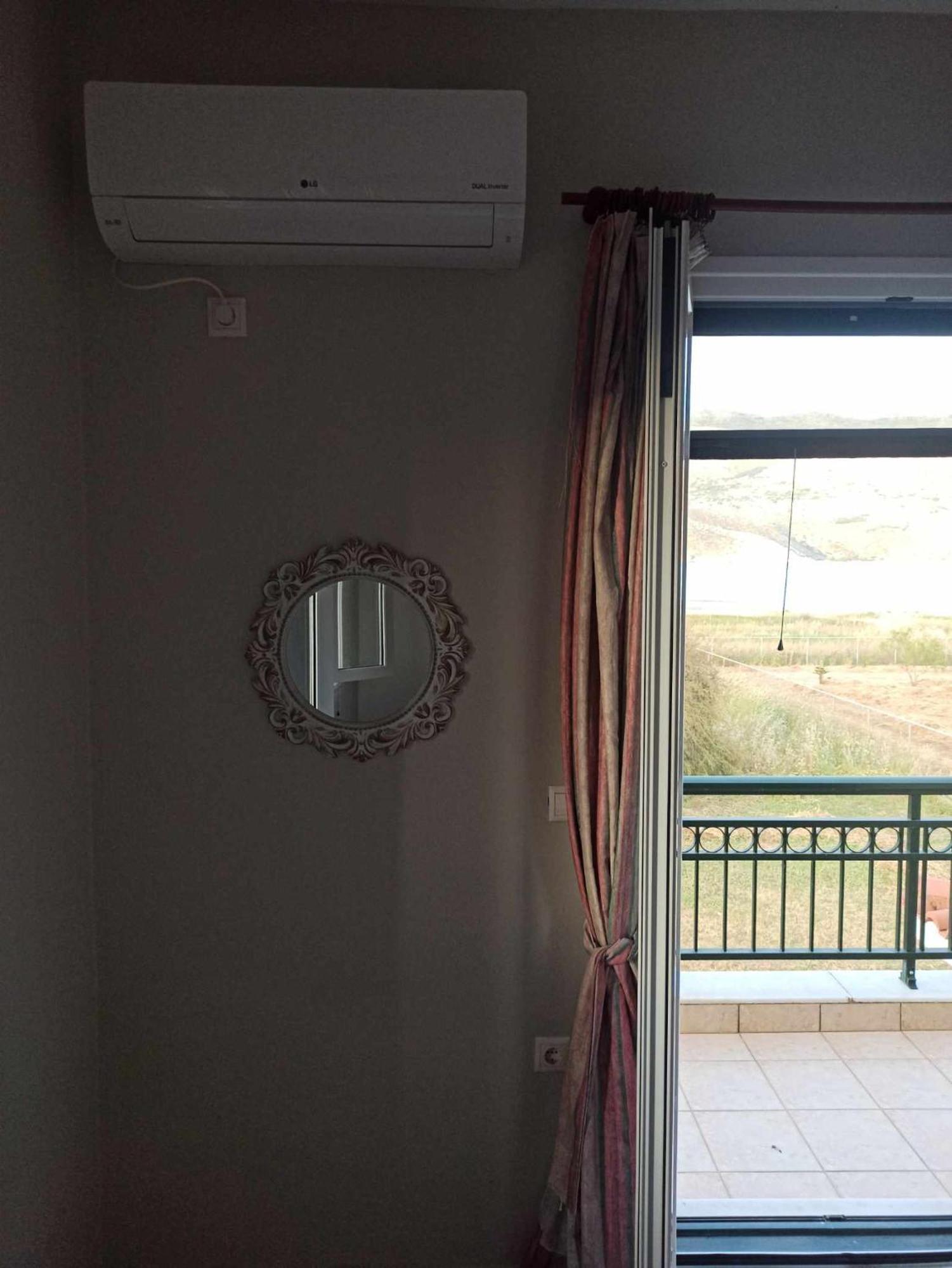 Villa Rania: Ευάερη Βίλα Με Θέα Τη Θάλασσα Ликсури Экстерьер фото